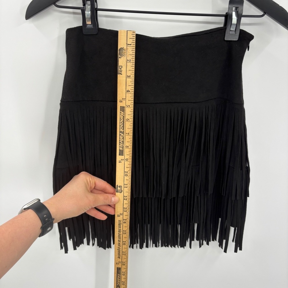 Fringe Faux Suede Mini Skirt Small Black Festival Coachella Western Gasparilla - Picture 10 of 10